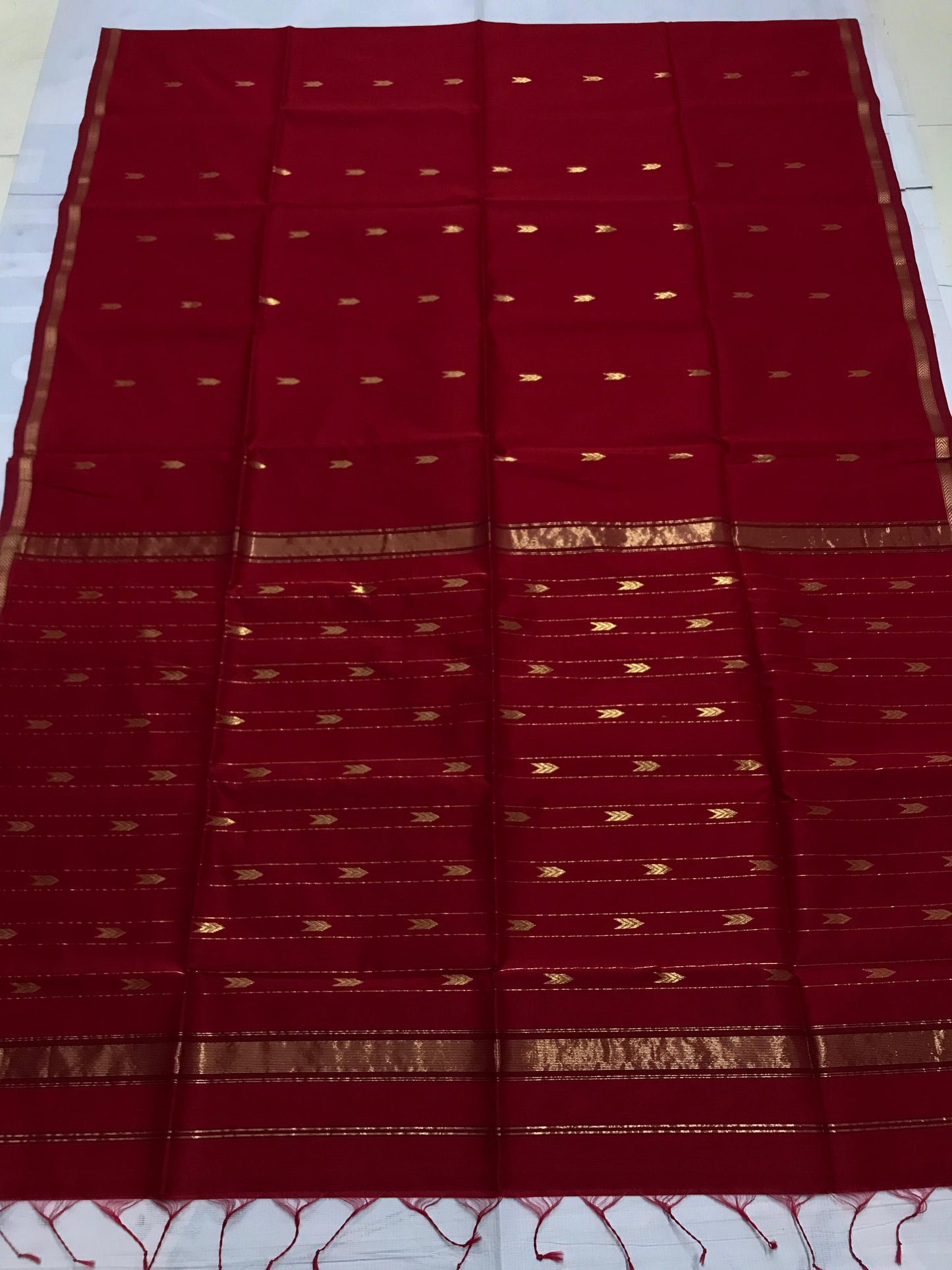 Red thin border Maheshwari Saree