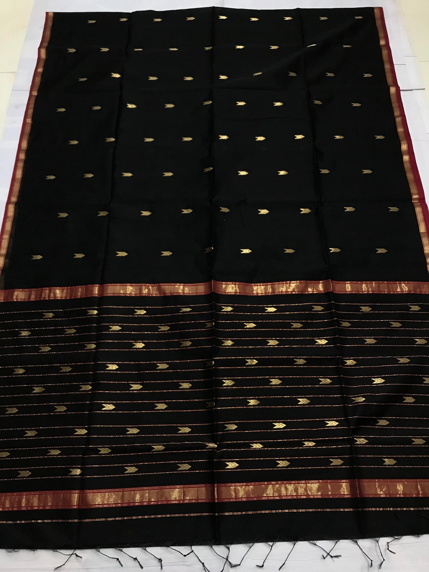 Black thin border Maheshwari silk cotton Saree