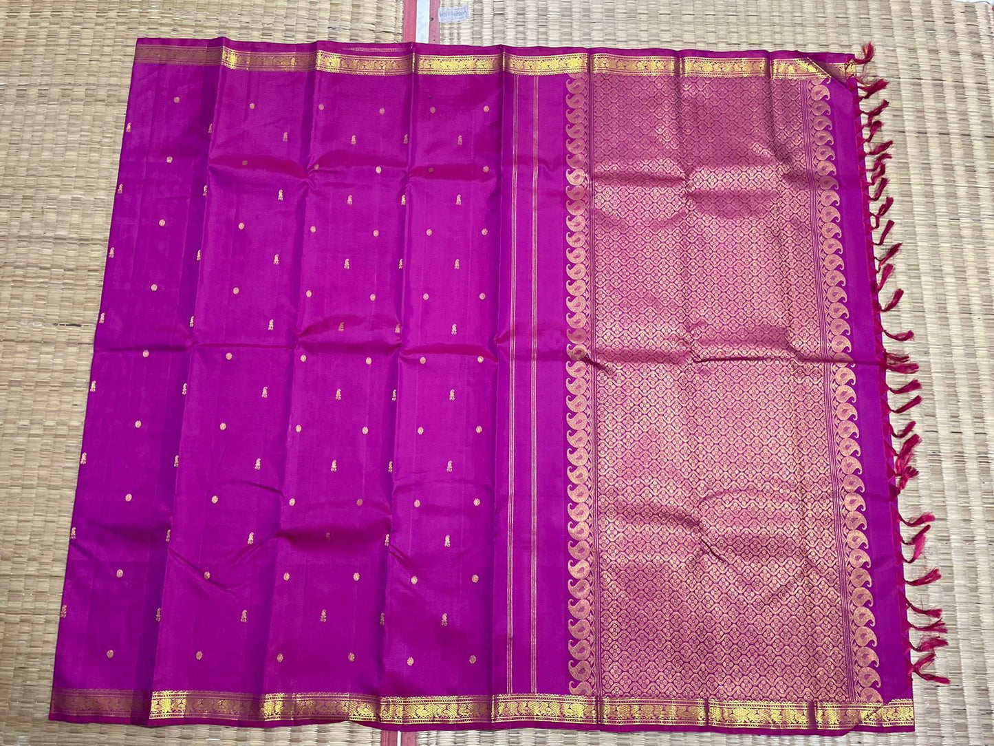 Pure Silk Kanjivaram Saree with zari motifs
