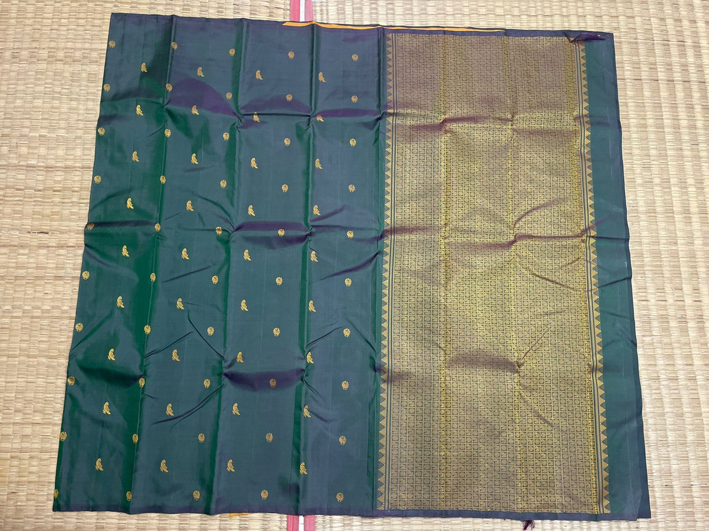 Dual Shade no Zari Pure Silk Kanjivaram Saree